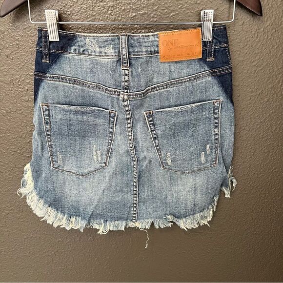 One Teaspoon 2020 Mini High Waist Denim Skirt in Superstar Blue size 22 - Picture 3 of 13